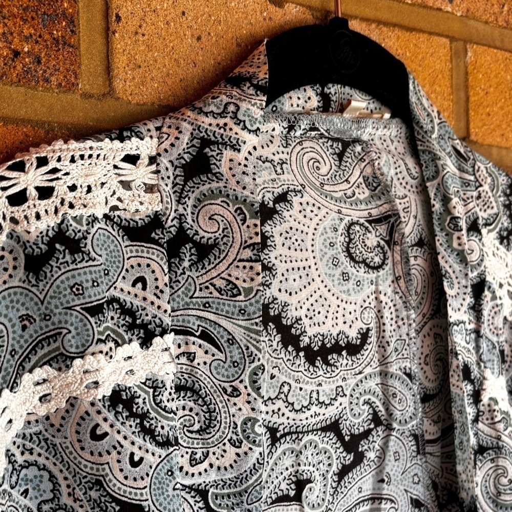 Paisley Women's 100% silk kimono Jacket pockets - Picture 4 of 10